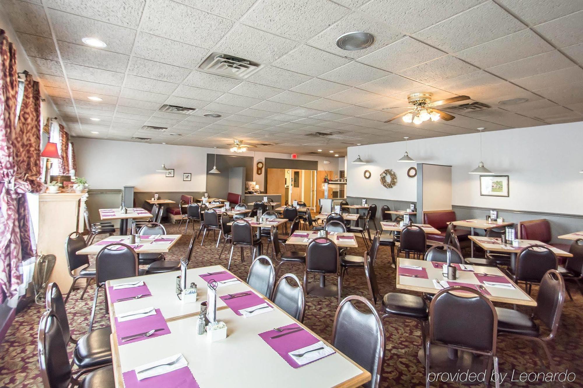 Rodeway Inn Lakeville Екстериор снимка